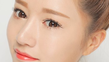Thêu chân mày có đau không?