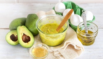 Cách trị mụn trứng cá bằng mật ong đặc biệt công hiệu