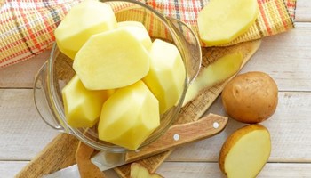  Mẹo làm hồng nhũ hoa đơn giản với khoai tây