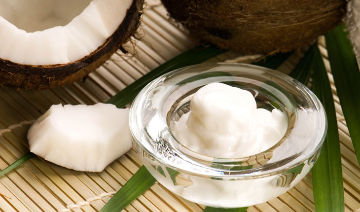 Bí quyết trị mụn trứng cá bằng dầu dừa hiệu quả