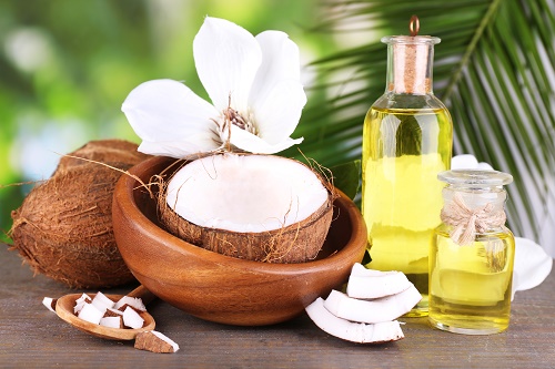 Dầu dừa giúp trị rạn da hiệu quả