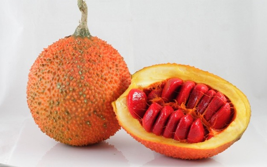 Cách làm đẹp da từ hạt gấc
