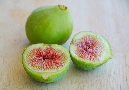 Cách trị mụn cóc bằng trái sung tươi